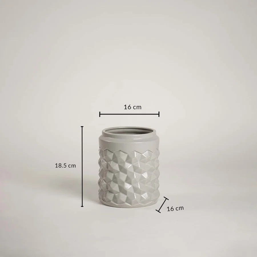 Grey ceramic vase with geometric texture shown with measurements 18.5 cm height and 16 cm width to provide accurate size details.