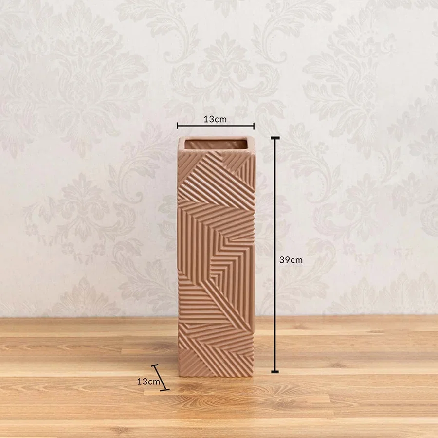 A tall brown geometric vase with measurements showing 39 cm height and 13 cm width clearly presenting its size and design details.