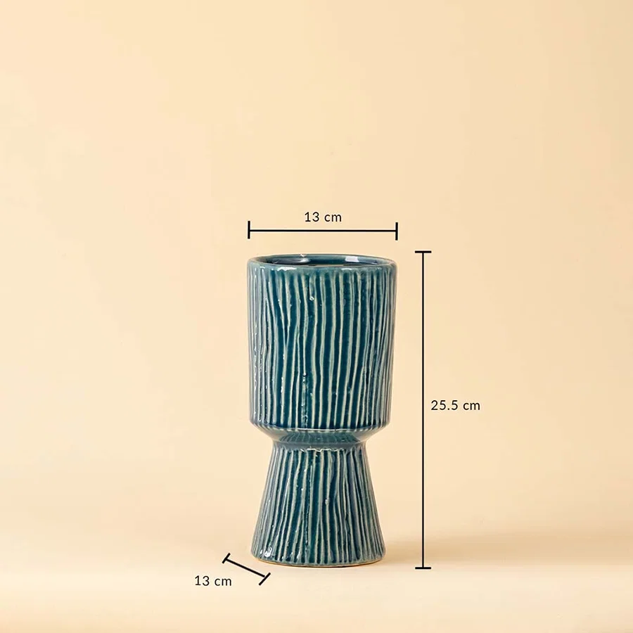 A tall blue textured vase with size markers showing a 13 cm top width 13 cm base width and 25 cm height for clear product detailing.