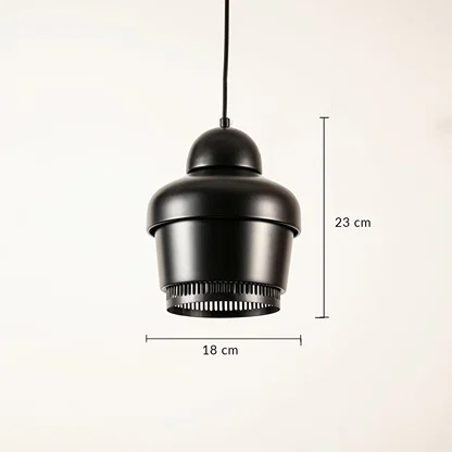 Black metal pendant light dimension image with 18 cm width and 23 cm height for modern kitchen placement.