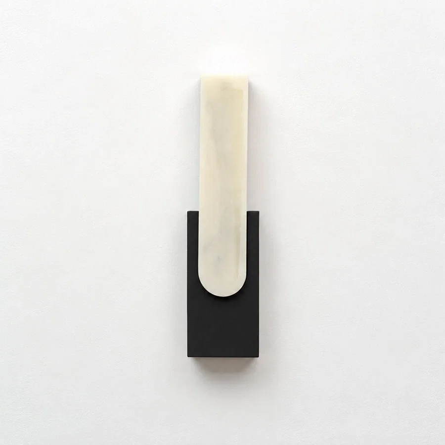 Columnus Alabaster Wall Lamp - Black