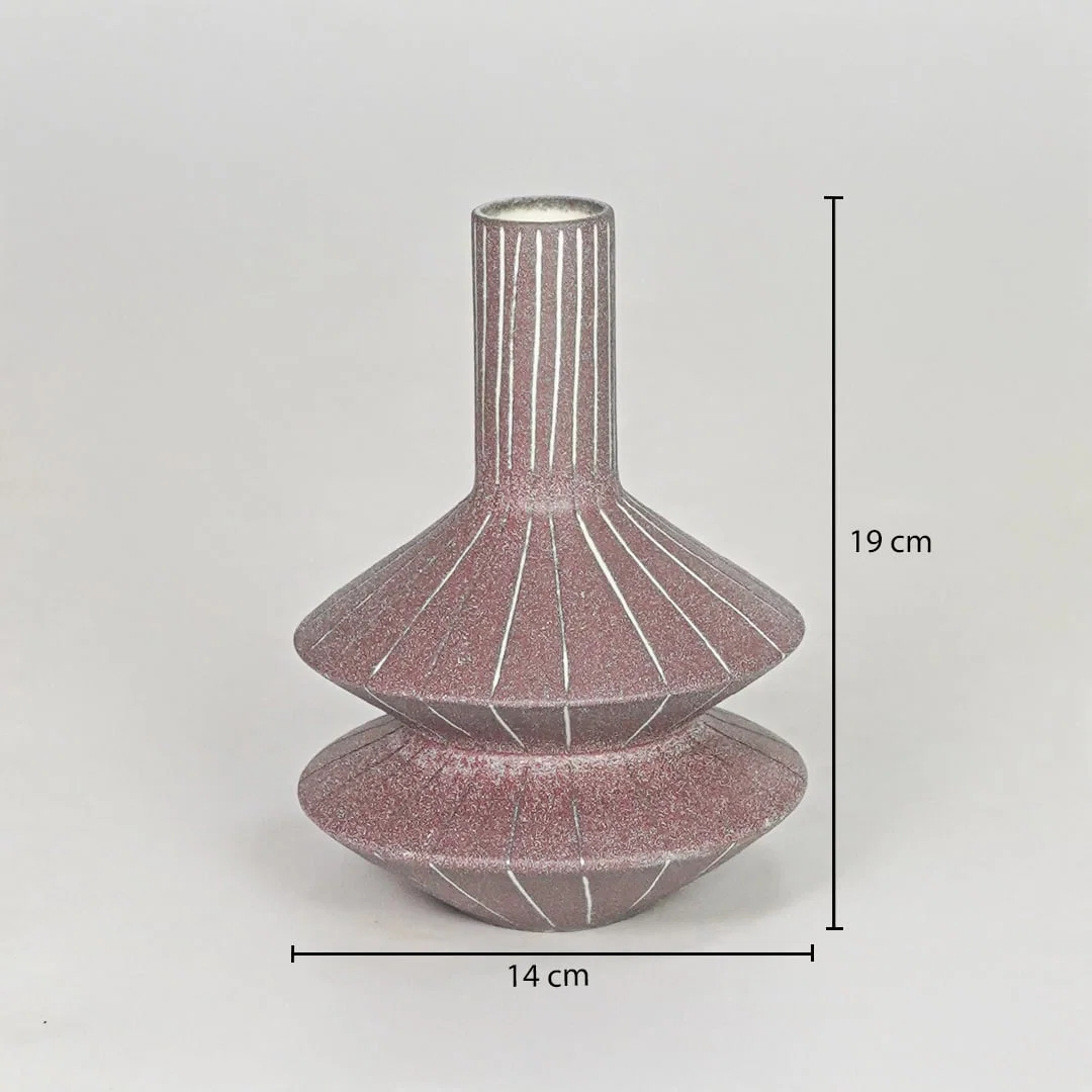 Pink ceramic decorative vase size 19 cm height 14 cm length modern textured flower vase dimension reference image.