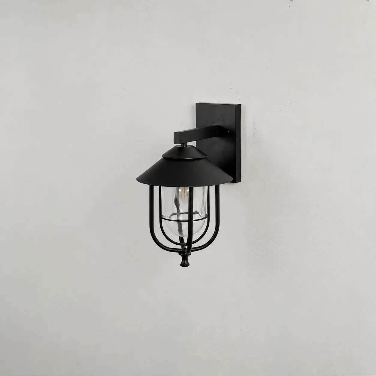 Lima Outdoor Wall Sconce - Medium