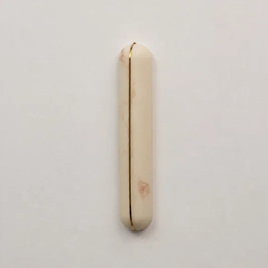 Lyra Vertical Alabaster Wall Sconce